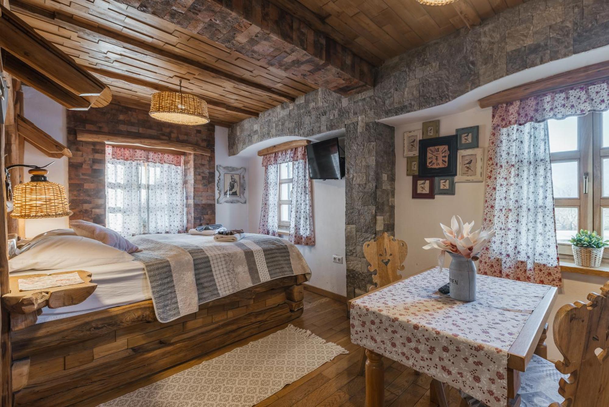Old House 3*